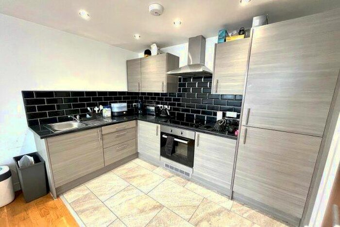 1 Bedroom Flat To Rent In York Towers, Leeds, LS9