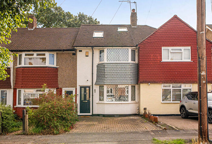 3 Bedroom Terraced House For Sale In Arlington Drive, Carshalton, SM5