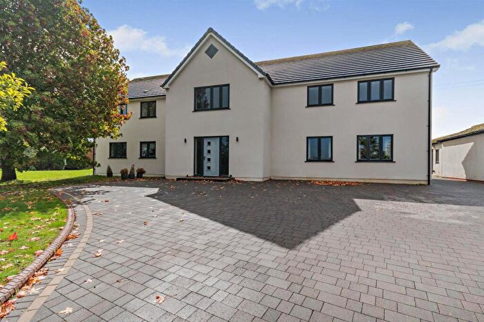 6 Bedroom Detached House For Sale In Kingston Road, Slimbridge, Gloucester, GL2