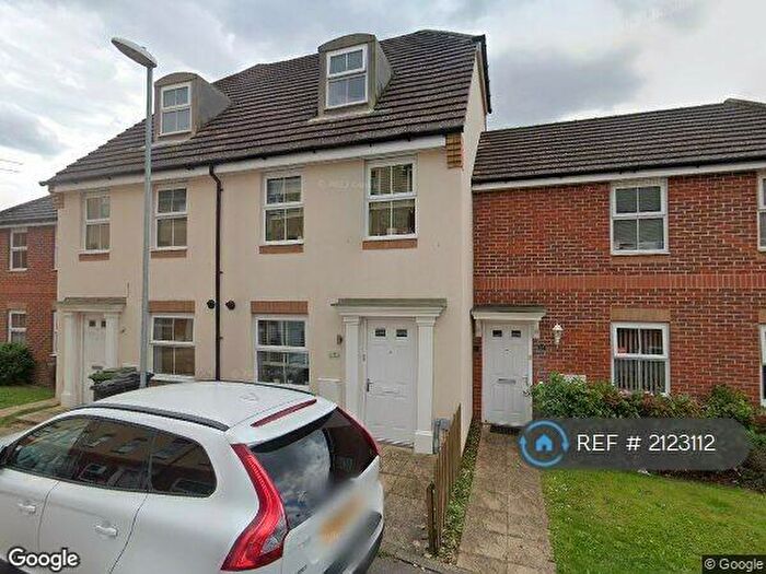 2 Bedroom Maisonette To Rent In Old College Walk, Portsmouth, PO6