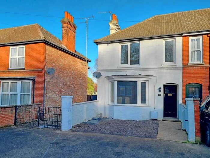 3 Bedroom Semi-Detached House To Rent In Grange Road, Ipswich, IP4