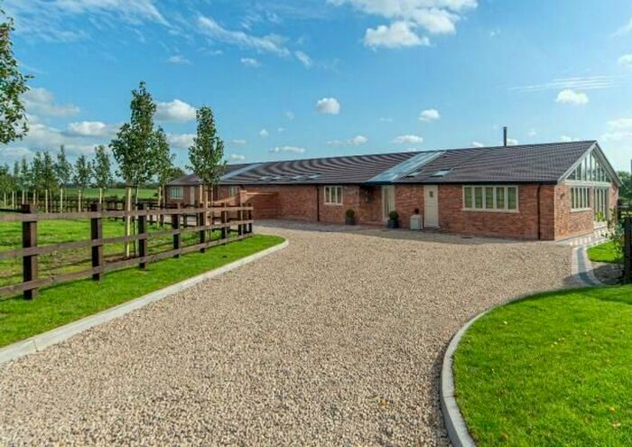 3 Bedroom Property To Rent In Wood Lane, Mill Green, WS9