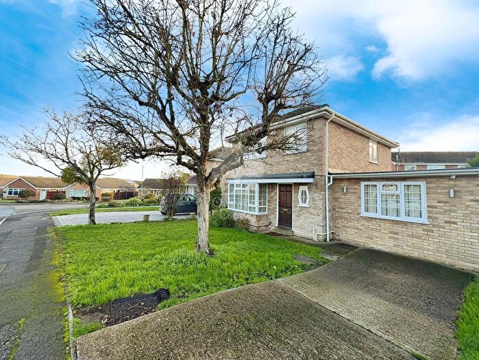 3 Bedroom Detached House To Rent In Hungerford Drive, Maidenhead, SL6