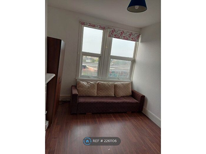 1 Bedroom Flat To Rent In Leytonstone, London, E11