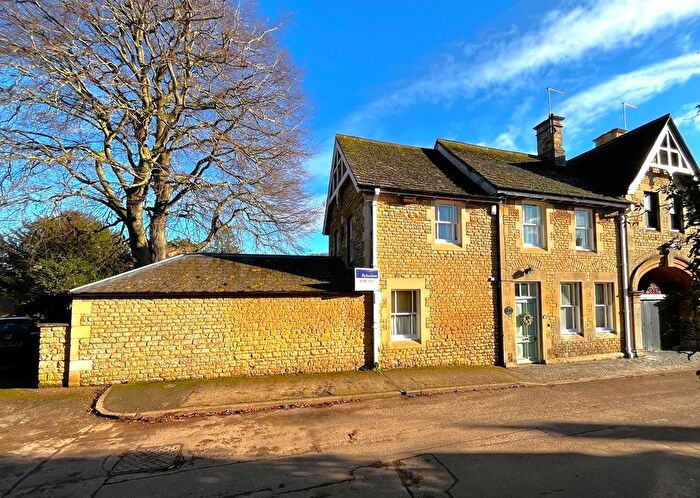 5 Bedroom Semi-Detached House For Sale In Church Street, Easton On The Hill, Stamford, PE9