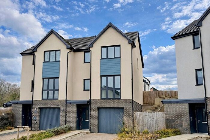 3 Bedroom Semi Detached House For Sale In Silver Hill Close, Plymouth, PL6