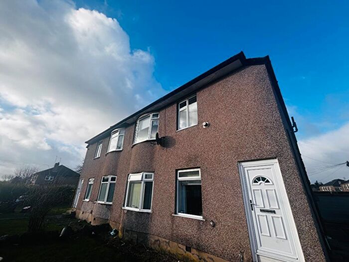 3 Bedroom Flat To Rent In Lammermoor Avenue, Cardonald, Glasgow, G52