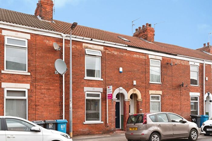 2 Bedroom Terraced House For Sale In Steynburg Street, Hull, HU9