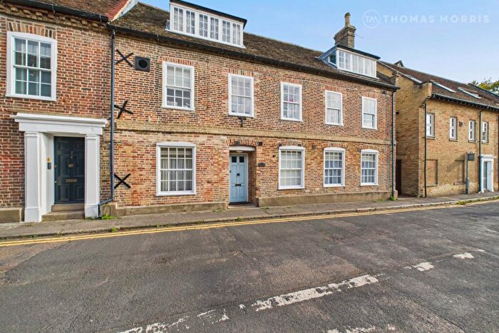 3 Bedroom End Of Terrace House For Sale In London Road, St. Ives, Cambridgeshire, PE27