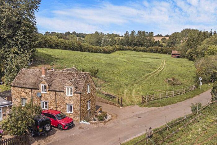 3 Bedroom Cottage For Sale In Pool House, Lower End, Shutford - . Acres Of Land, OX15