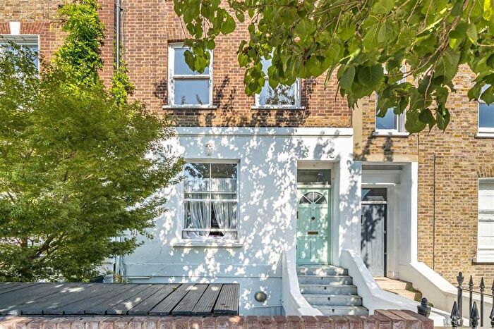 1 Bedroom Flat For Sale In Brackenbury Road, Brackenbury Village, W6