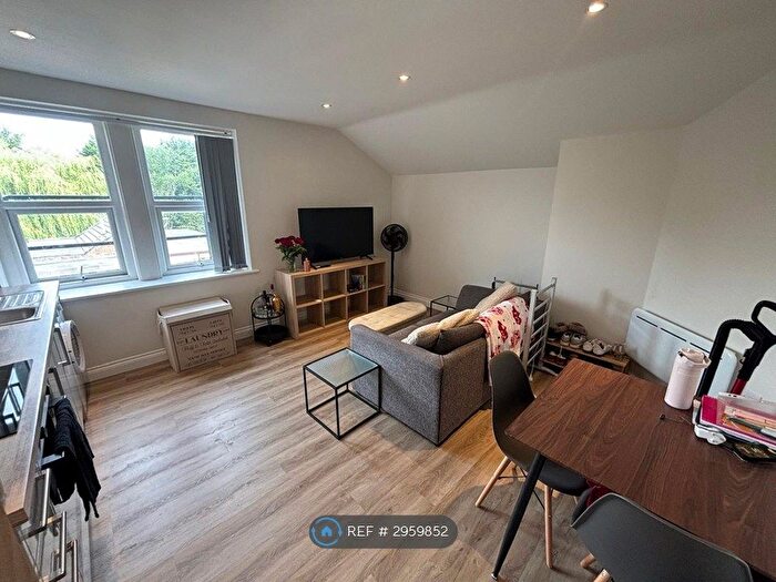 1 Bedroom Flat To Rent In Moorville, Horsforth, Leeds, LS18