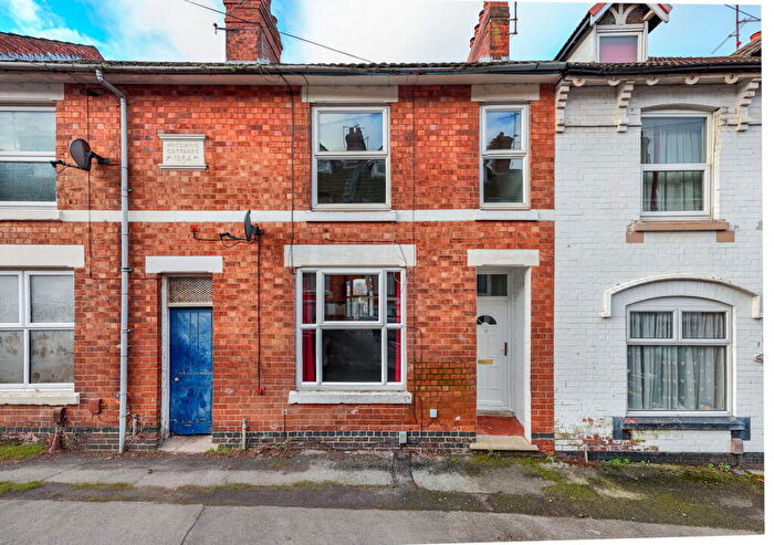 3 Bedroom Town House For Sale In Carlton Street, Kettering, NN16