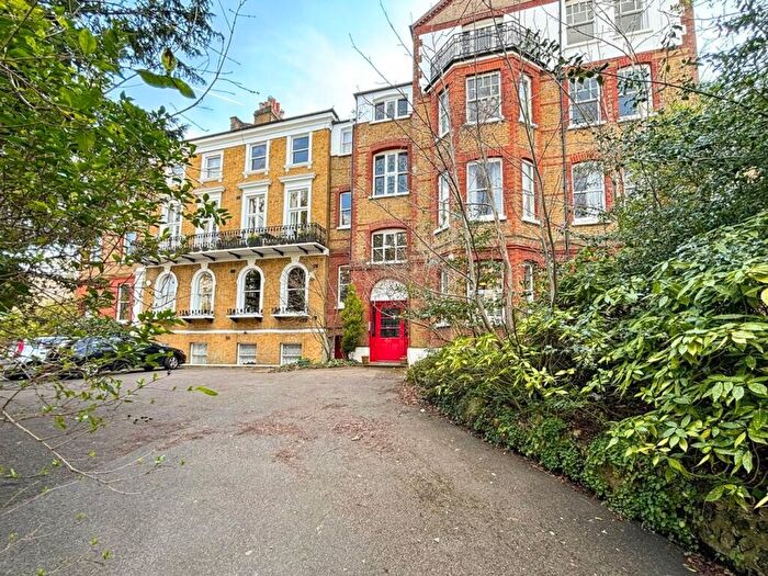 3 Bedroom Flat For Sale In London Road, Forest Hill, SE23