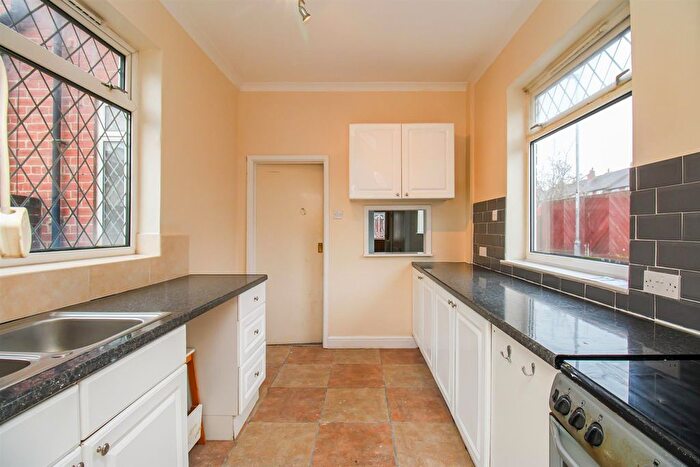2 Bedroom End Of Terrace House For Sale In St. Nicholas Street, Castleford, WF10