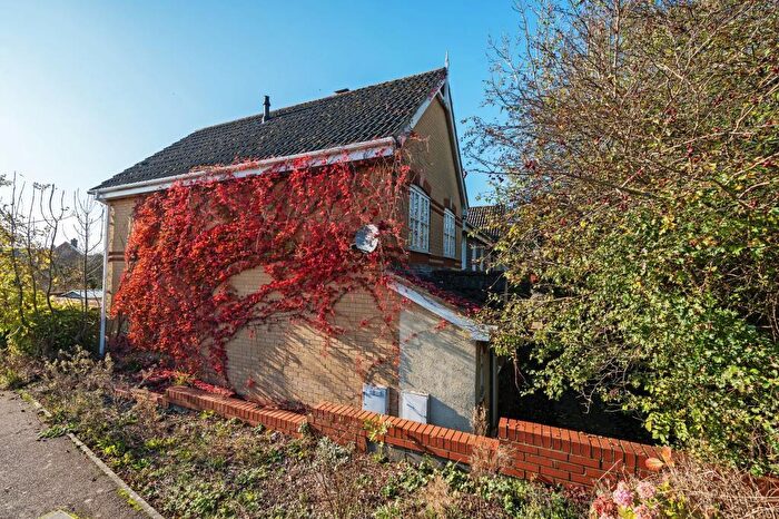 3 Bedroom Semi Detached House To Rent In Field View, Brackley, NN13