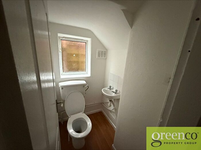 4 Bedroom Semi-Detached House To Rent In Parkway, Little Hulton, Salford, M38