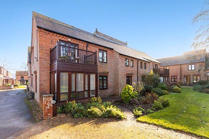 2 Bedroom Retirement Property For Sale In Bearwater, Hungerford, RG17