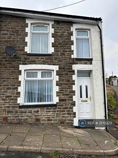 3 Bedroom End Of Terrace House To Rent In Wyndham St, Porth, CF39