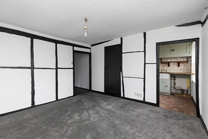 1 Bedroom Flat For Sale In The Street, Capel, RH5