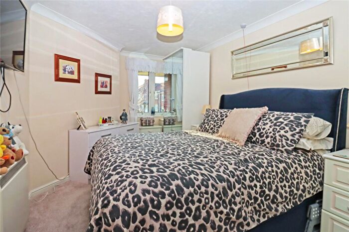 1 Bedroom Flat For Sale In Chase Court, Rectory Lane, Whickham, Newcastle Upon Tyne, NE16