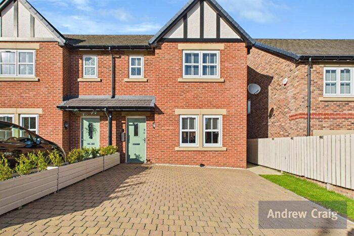 3 Bedroom Semi Detached House For Sale In Rosary Gardens, Sunderland, SR3