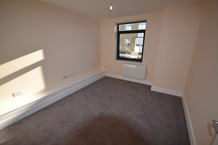 1 Bedroom Flat To Rent In Grover Walk, Corringham, SS17