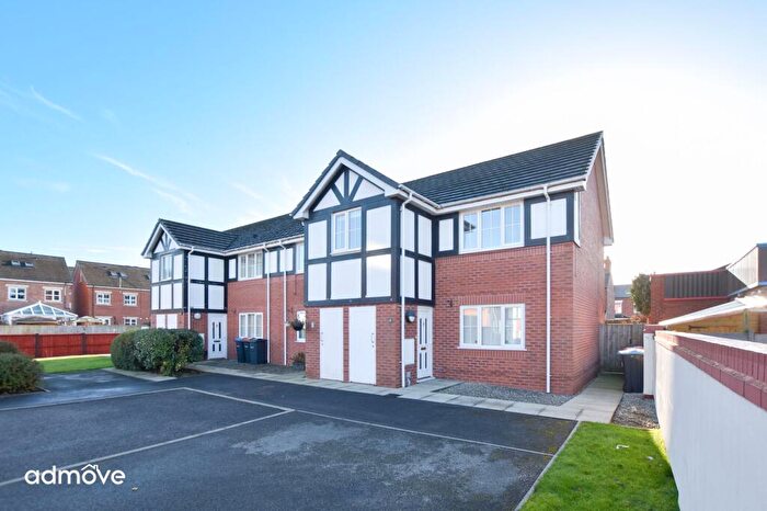 3 Bedroom Flat To Rent In Drillfield Court, Northwich, CW9