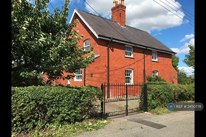 3 Bedroom Semi-Detached House To Rent In Park Lane, Lincoln, LN4