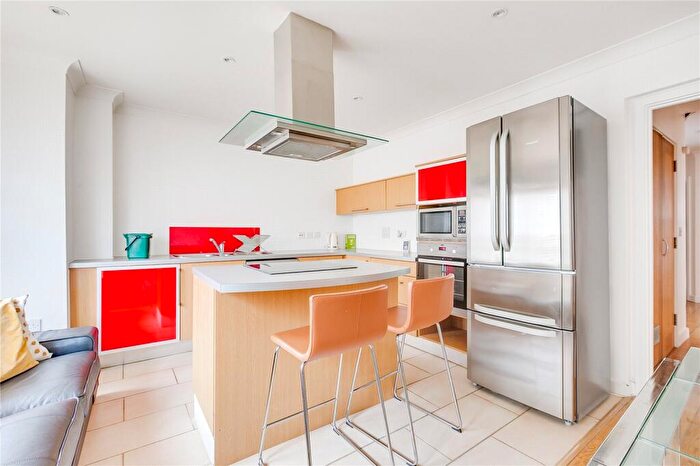 3 Bedroom Apartment To Rent In Northpoint Square, London, NW1