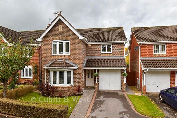3 Bedroom Detached House For Sale In Six Acres, Slinfold, West Sussex, RH13