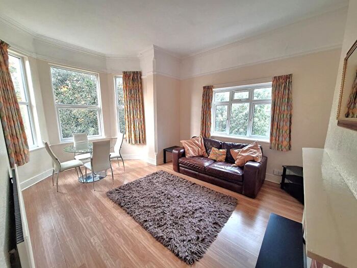 1 Bedroom Apartment To Rent In Park Drive, Nottingham, NG7