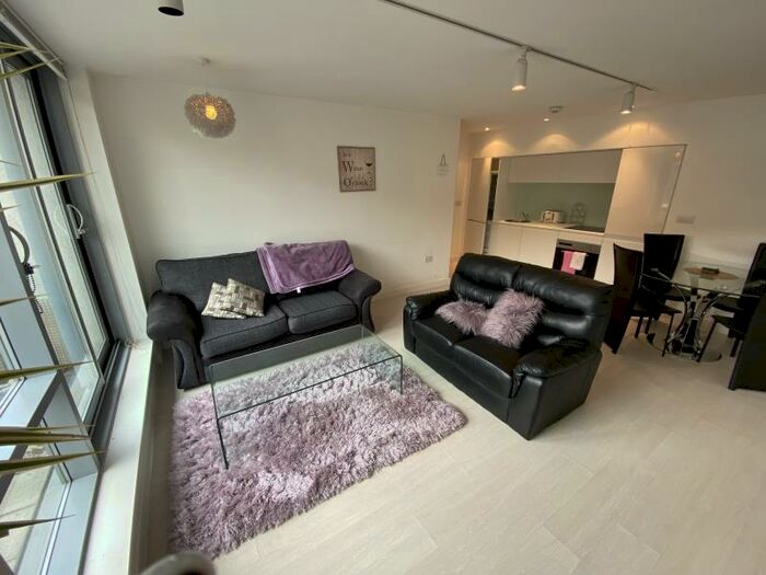 2 Bedroom Apartment To Rent In Manor Mills, Ingram Street., LS11