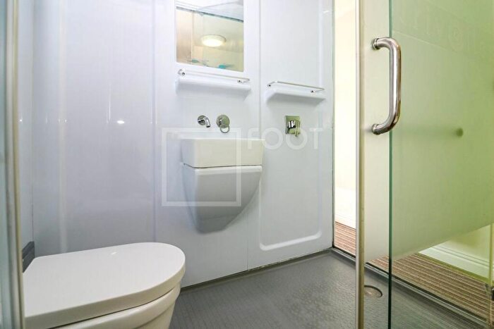 Flat To Rent In Sunbridge Halls, Bradford, BD1