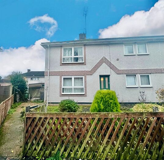 2 Bedroom Flat For Sale In Upton Close, Oxford, OX4