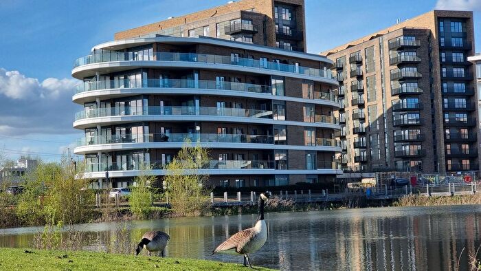 2 Bedroom Flat For Sale In Flagstaff Road, Reading, RG2