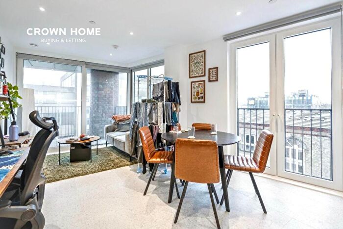 1 Bedroom Apartment To Rent In Jacquard Point, Tapestry Way, The Silk District, E1