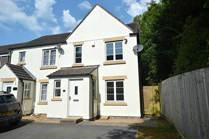 3 Bedroom End Terrace House For Sale In Grassmere Way, Pillmere, Saltash, Cornwall, PL12