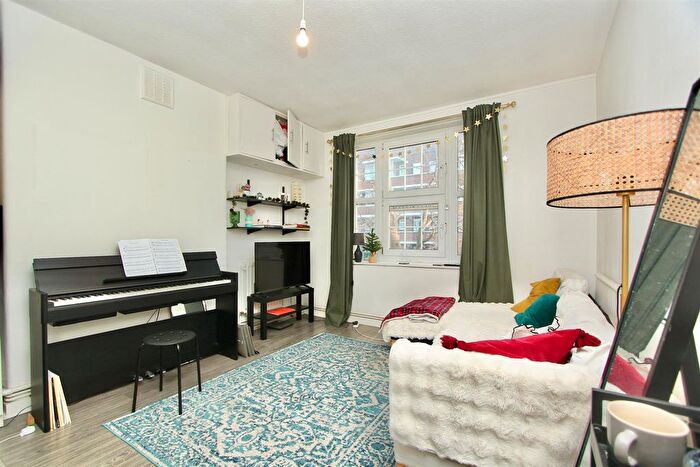 1 Bedroom Property For Sale In Lordship Terrace, N16