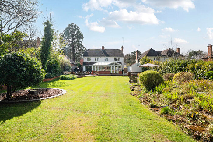 4 Bedroom Detached House For Sale In Kings Road, Fleet, GU51
