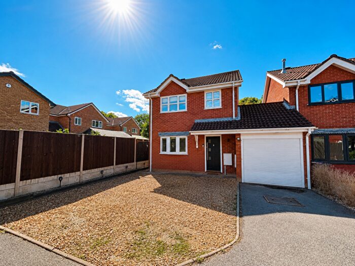 3 Bedroom House To Rent In Seaton Close, Nuneaton, CV11