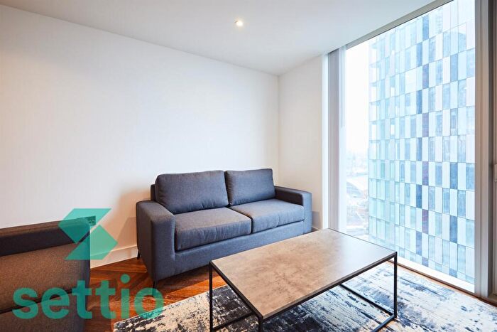 2 Bedroom Apartment To Rent In South Tower, Owen Street, M15