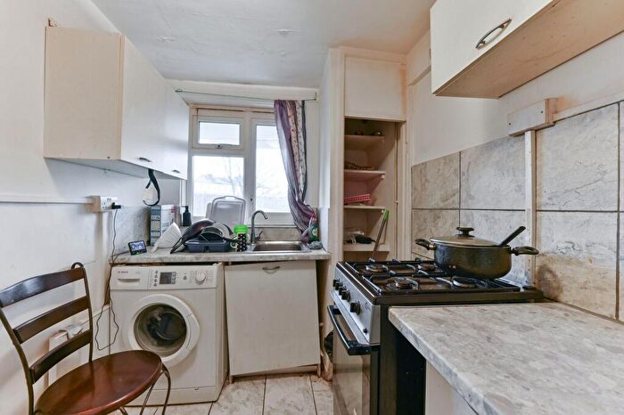 Studio For Sale In Wisbeach Road, Croydon, CR0