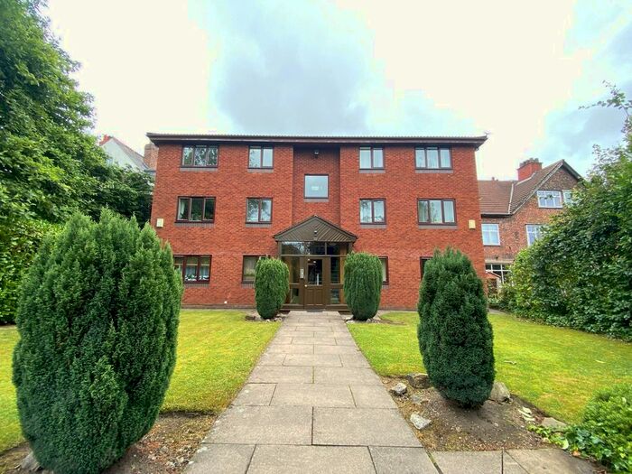2 Bedroom Flat To Rent In Grosvenor Road, Swinton, M27