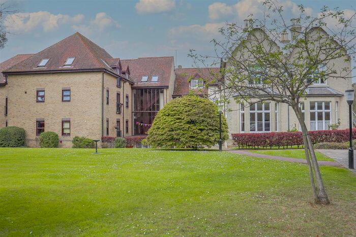 1 Bedroom Property To Rent In The Lawns Drive, Broxbourne, EN10