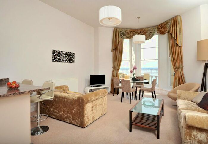 1 Bedroom Flat To Rent In Warren Road, Torquay TQ2