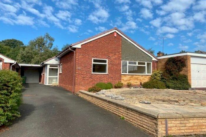 3 Bedroom Bungalow To Rent In Linden Lea, Wolverhampton, WV3