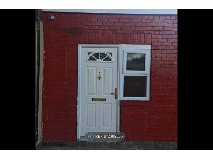 1 Bedroom Flat To Rent In Roundhay Road, Leeds, LS8