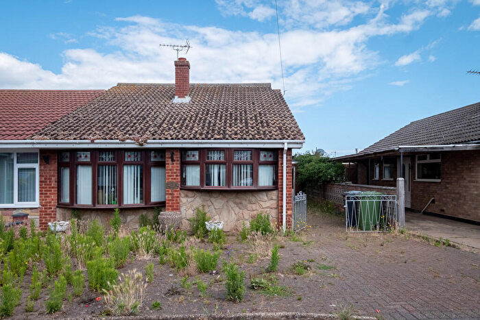 3 Bedroom Chalet For Sale In Seafield Road North, Caister-On-Sea, Norfolk, NR30