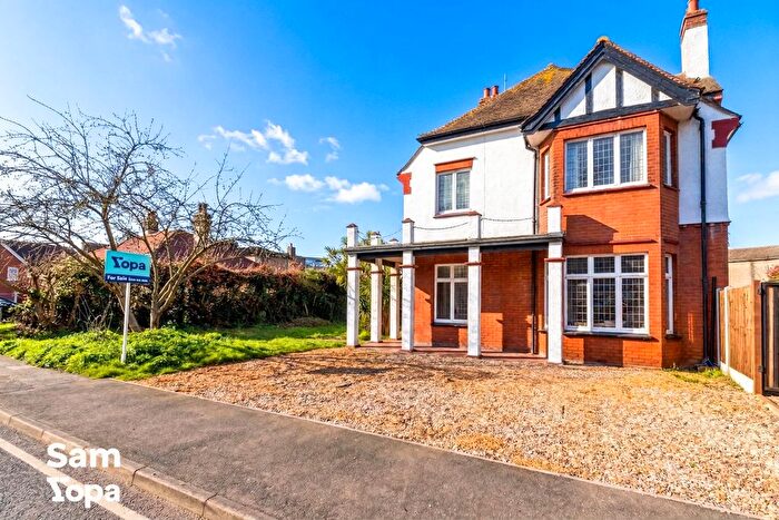 5 Bedroom Detached House For Sale In Holland Road, Clacton-On-Sea, CO15